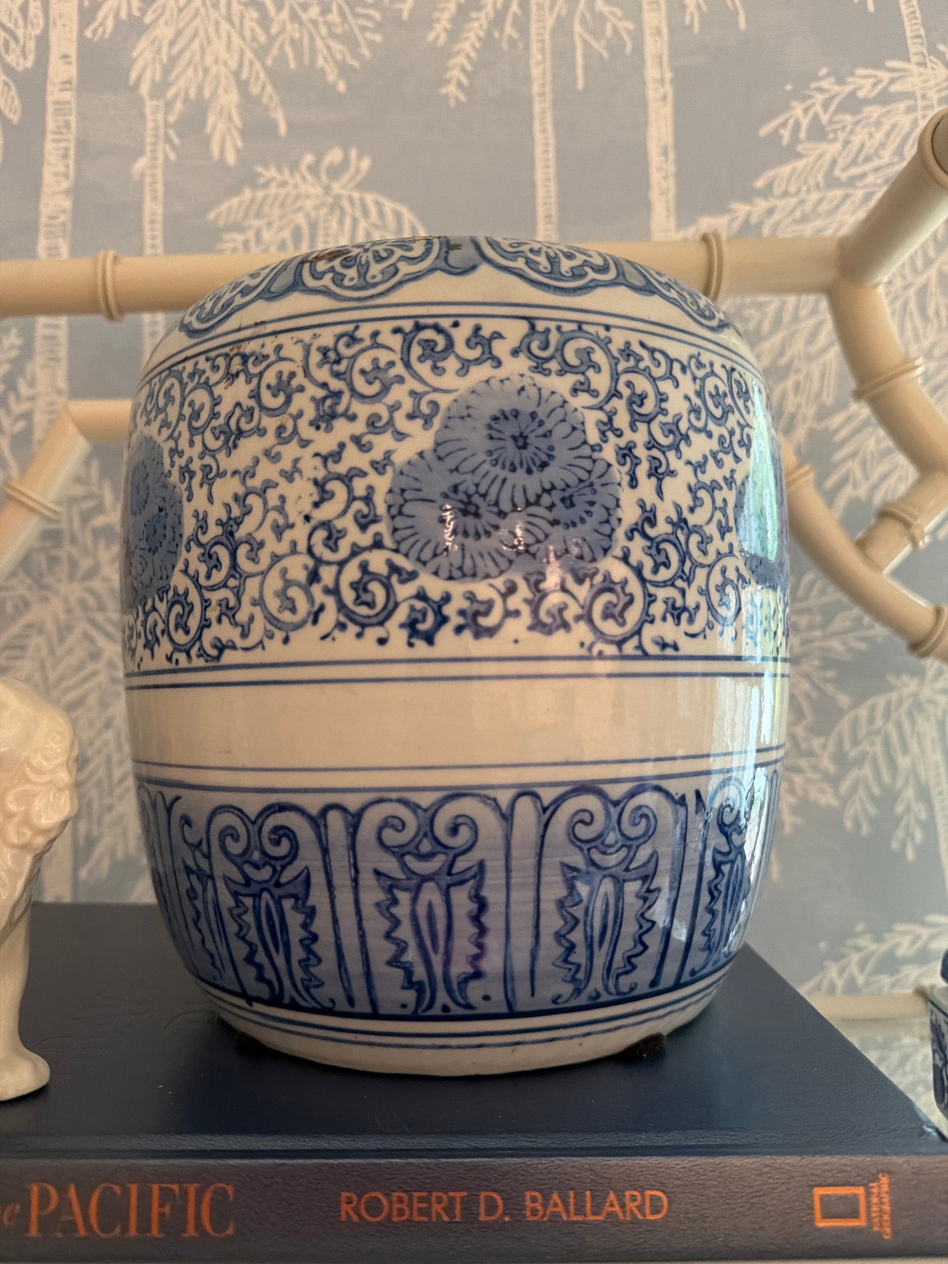Vintage Chinese blue and white porcelain planter with peony motifs