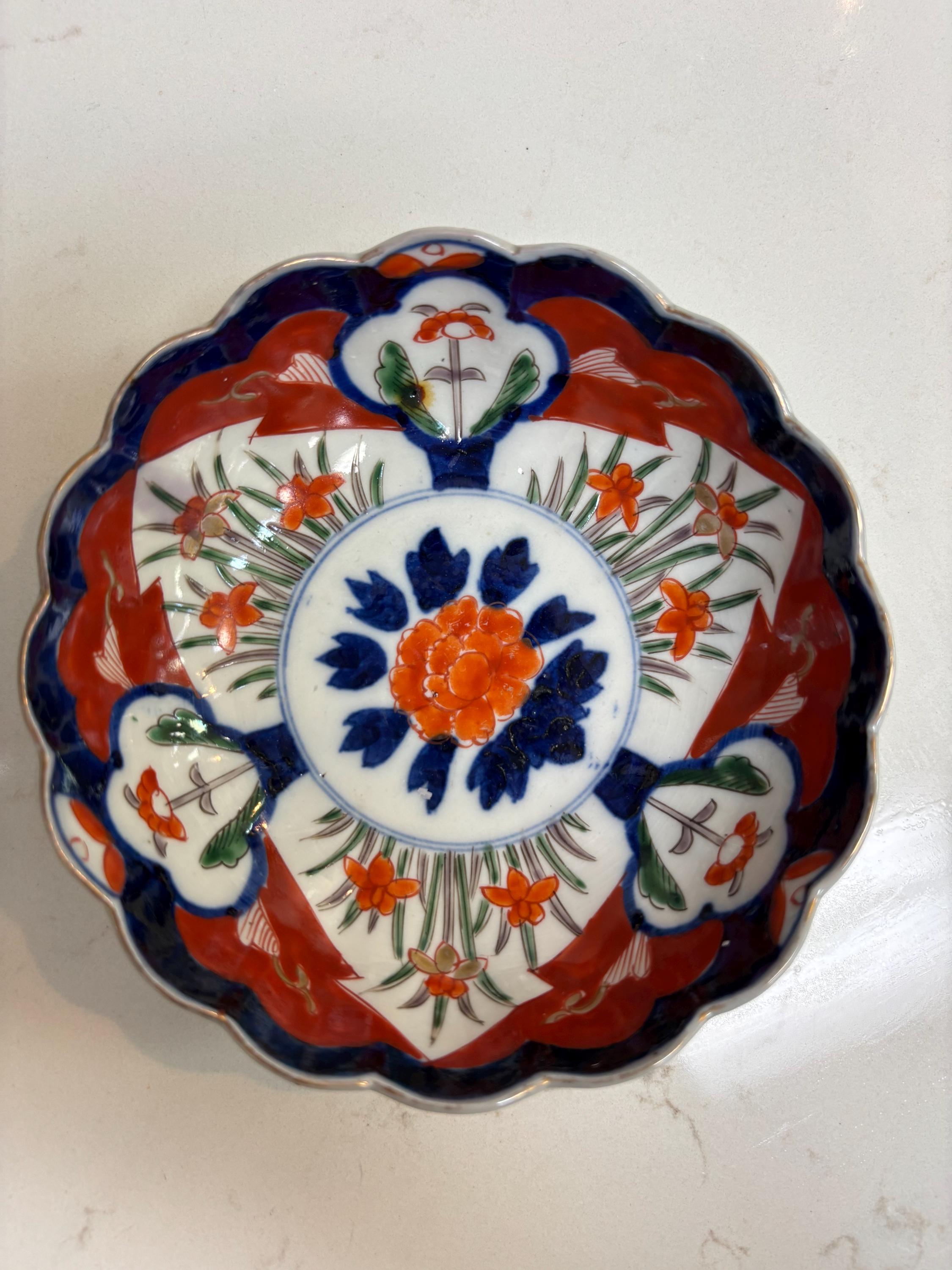 Antique Japanese Imari lobed dish 5.5” diameter | unmarked rare find